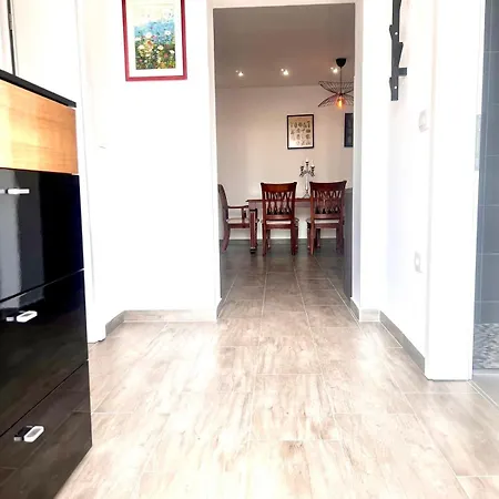 Apartma Lucija - *